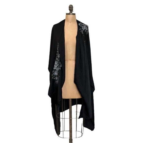 Hello Nite! "Silky Soft Embroidered Loungewear Black Kimono" - Picture 5 of 7